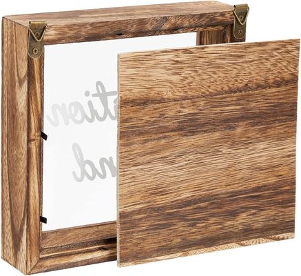 Caja de ahorros ambientales en madera de estilo quemado
