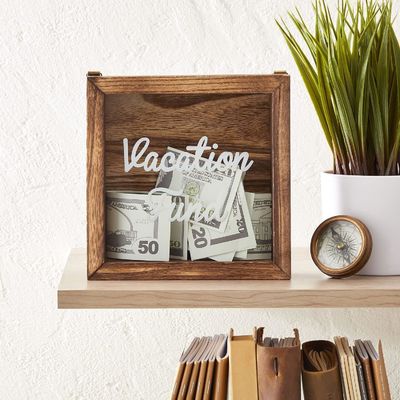 Caja de ahorros ambientales en madera de estilo quemado