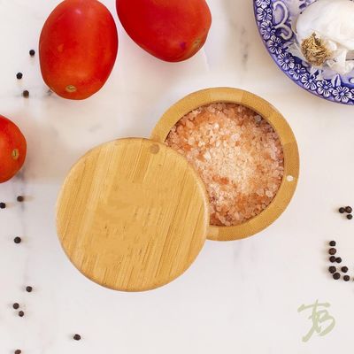 Caja de almacenamiento de bodega de sal de bambú multifuncional con tapa magnética hecha a mano de 6 onzas de capacidad