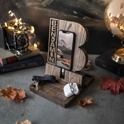 Estand de teléfono de madera para regalos personalizados de aniversario estilo rústico Estación de acoplamiento de madera