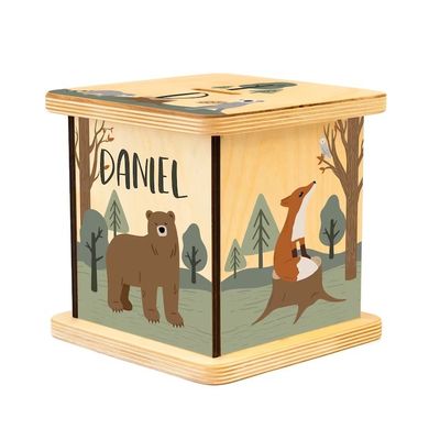 Banco de cerdo de madera en color claro con diseño de animales de bosque personalizable