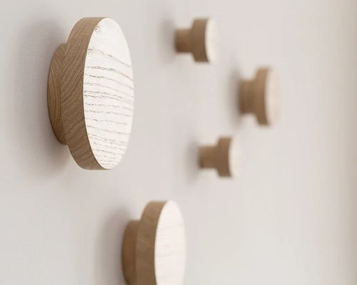 Carisma rústico portador de llaves magnético de madera para la pared Oak Hook Organizador de entrada rústico