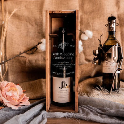 Regalo personalizado de bienvenida grabado tapa acrílica clara caja de vino de madera de pino rústico