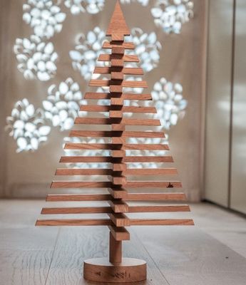 Árbol de Navidad de madera de roble blanco natural de gran cantidad Función sostenible y de ahorro de espacio