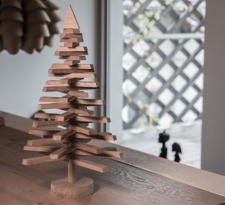Árbol de Navidad de madera de roble blanco natural de gran cantidad Función sostenible y de ahorro de espacio