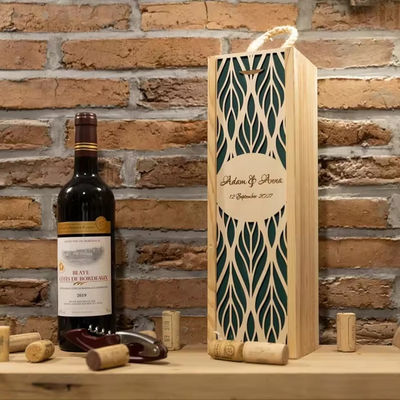 Caja de vino de madera rectangular con impresión quemada personalizada boda de aniversario