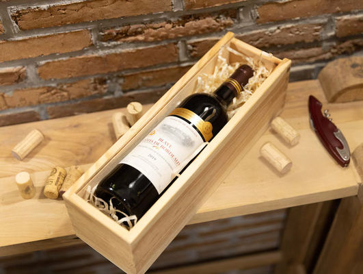 Caja de vino de madera rectangular con impresión quemada personalizada boda de aniversario