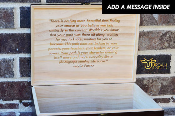 6.2*6.2*4.48 Caja de madera personalizada en la que se pueden comprar artículos de mesa recuerdos para el quinto aniversario