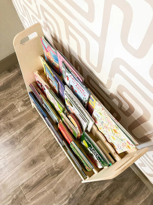 Muebles de madera Montessori Regalo de guardería Estante de libros de madera para función Ahorrar espacio