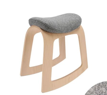 Impresión de la oficina del hogar Ergonomic saddle taburete con construcción moderna de madera