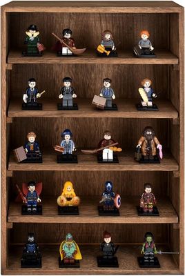 Estantes de pantalla de madera montados en la pared La solución perfecta para almacenar objetos de colección en casa