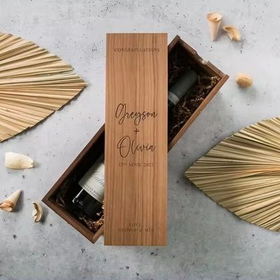 Caja de champaña de vino de pino impresa en serigrafía para compromiso y boda 35x11x11cm