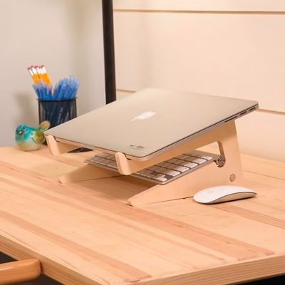 Acceptable OEM/ODM soporte de computadora portátil de madera para Mac Book accesorio de escritorio de espacio de trabajo ergonómico