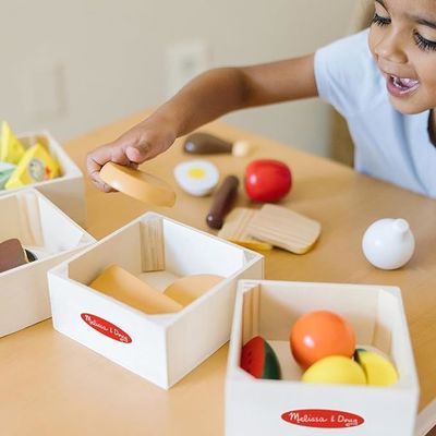 Niños de madera Finge juegos de roles Conjuntos de comida 21 piezas y 4 cajas Color de madera de pino