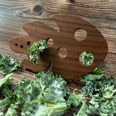 OEM/ODM Acceptable Exfoliador de hierbas de bambú para despojar de la col rizada de la col rizada 8 agujeros