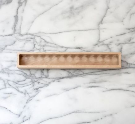 Diseño de logotipo personalizado Cabinet de abedul sólido montado en la pared con diseño multifuncional