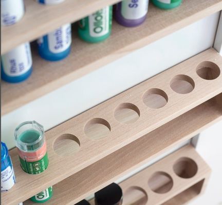 Diseño de logotipo personalizado Cabinet de abedul sólido montado en la pared con diseño multifuncional