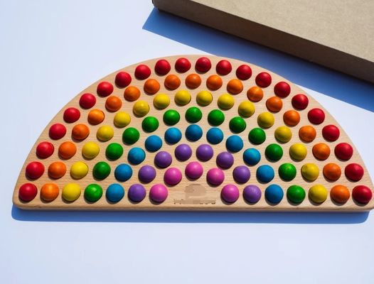 Juguete de aprendizaje de colores de Montessori de madera hecha a mano para niños de 2-4 años según su solicitud