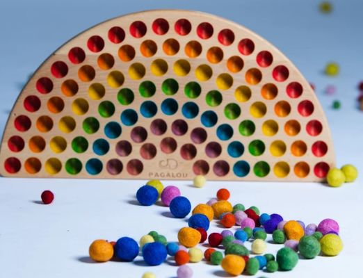 Juguete de aprendizaje de colores de Montessori de madera hecha a mano para niños de 2-4 años según su solicitud