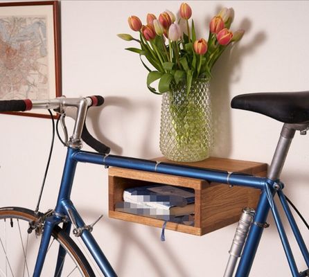 Clasificación Estante no plegable Estante para bicicletas montado en la pared con diseño de madera de roble hecho a mano