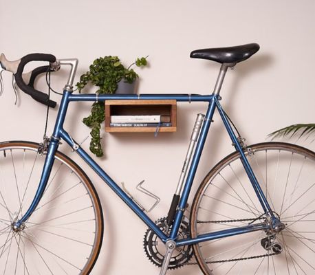 Clasificación Estante no plegable Estante para bicicletas montado en la pared con diseño de madera de roble hecho a mano