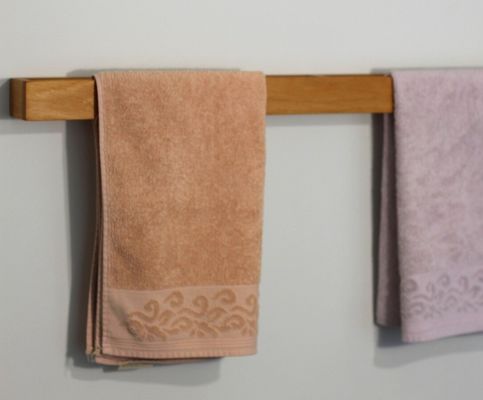 Como su solicitud hecha a mano de madera Cubierta de toallas de baño Papel higiénico de baño Estante de pared