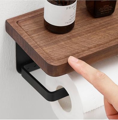 Estantes de almacenamiento de madera montados en la pared para artículos pequeños en el baño cocina dormitorio