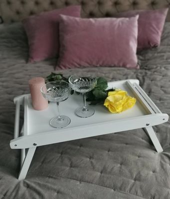 Desayuno rectangular en bandeja con piernas plegables ahorra espacio y disfruta de aperitivos personalizados