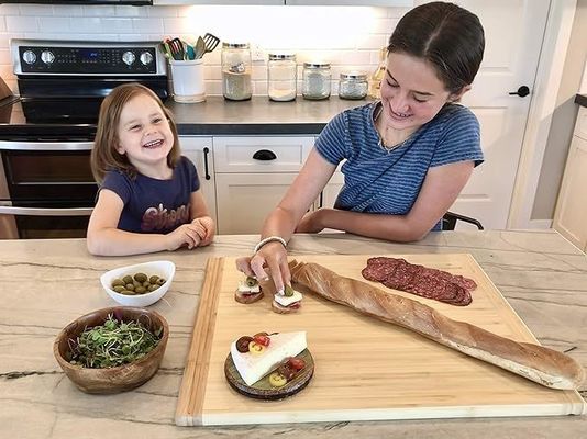 Versátil BSCI LFGB 8 Tabla de corte de bambú de diferentes tamaños para diversas necesidades