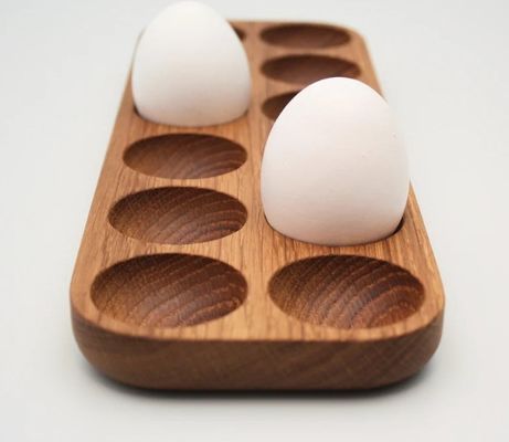 Práctico porta huevos de madera de nivel único para la organización de la encimera