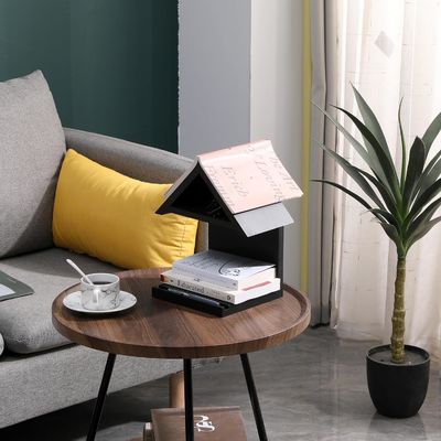 Una mesa de noche de madera de triángulo para libros Un regalo único y práctico para los amantes del libro