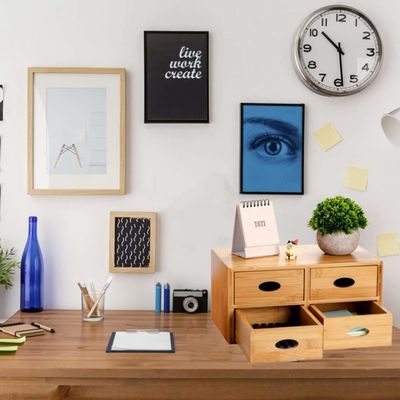 Contenedor de botellas de ropa de madera sólida ecológica tallada para una solución de almacenamiento personalizada