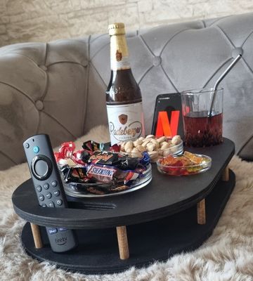 202406 Bar de sofá negro con 4 cuencos de vidrio