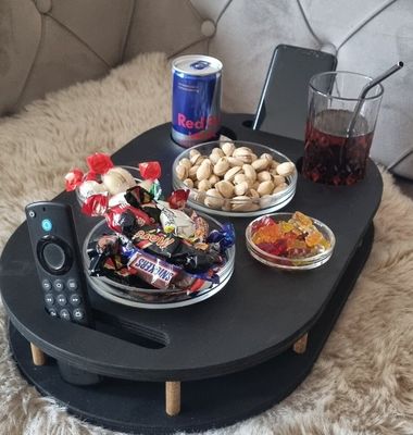 202406 Bar de sofá negro con 4 cuencos de vidrio