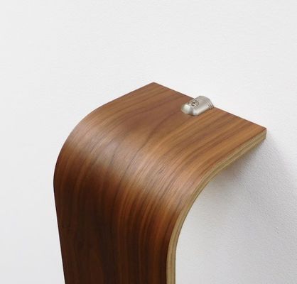 Organice su baño sin esfuerzo con un soporte de toallas de ducha de madera montado en la pared