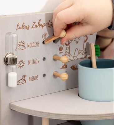 Temática de amor Estación de cepillado de dientes para niños con espejo enmarcado en madera y ahorro de espacio