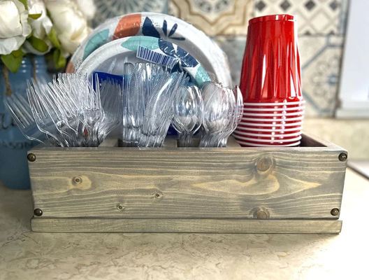 Hacer Hosting un Breeze Solo Cup Holder de madera para el mostrador de la cocina y la celebración de fiestas