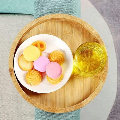 Sofá de bambú natural personalizado Mesa lateral plegable reposabrazos de brazo Clip-On bandeja de sofá para OEM ODM