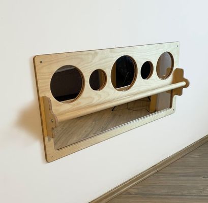 Espejo Montessori Pull up Bar de madera y espejo de piso para el bebé para la optimización del espacio