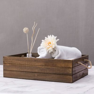 Caja de regalo de madera marrón rústica ecológica con asas de cuerda para compradores conscientes del medio ambiente