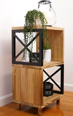 Color de madera natural Salón de estar Mesa de noche moderna de metal mesa de cama para espacios pequeños