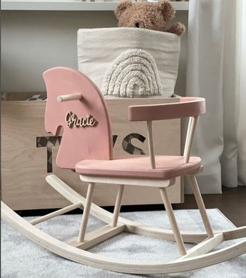 Oficina del Interior Caballo de mecedora de madera personalizado Juguete Caballo de mecedora de madera Montessori Caballo de mecedora