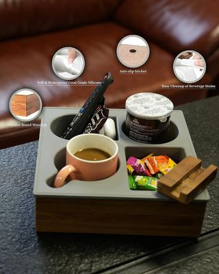 Logotipo personalizado Soft Silicone Acacia Sofá de madera Caddy para bocadillos Bebidas remoto