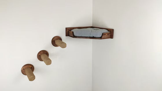 Casa de juego de gatos con cama de gatos de torre en color de madera natural