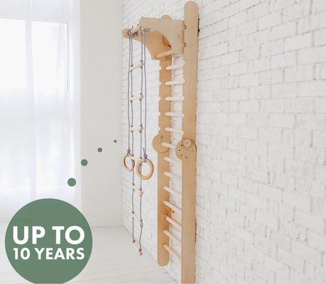 202405 Escalera sueca 4 en 1 Gimnasio de escalada para niños pequeños con triángulo de escalada y mesa para niños