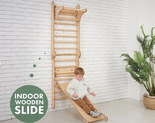 202405 Escalera sueca 4 en 1 Gimnasio de escalada para niños pequeños con triángulo de escalada y mesa para niños