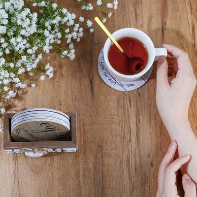 Tamaño de logotipo personalizado Decoración para el hogar Coasters de corazón de madera para bebidas