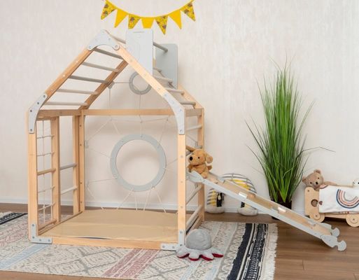 Gimnasio móvil de escalada para niños pequeños con impresión y accesorios opcionales de cuerda Waldorf