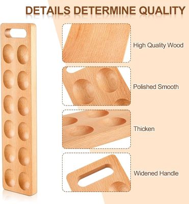 En el Día de Acción de Gracias, la bandeja de huevos demonizados ahorra espacio con este porta bandejas de madera de 12 agujeros.