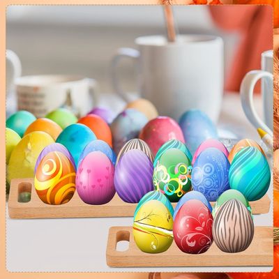 En el Día de Acción de Gracias, la bandeja de huevos demonizados ahorra espacio con este porta bandejas de madera de 12 agujeros.